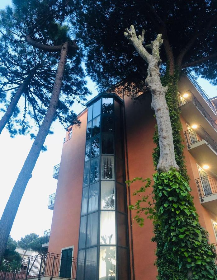 Hotel B&B Des Bains ミラノ・マリッティマ エクステリア 写真