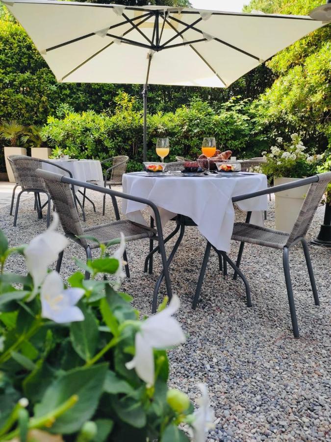 Hotel B&B Des Bains ミラノ・マリッティマ エクステリア 写真