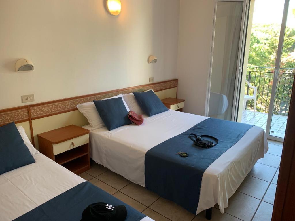 Hotel B&B Des Bains ミラノ・マリッティマ エクステリア 写真